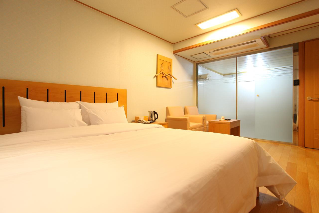 Prince Hotel Seul Esterno foto