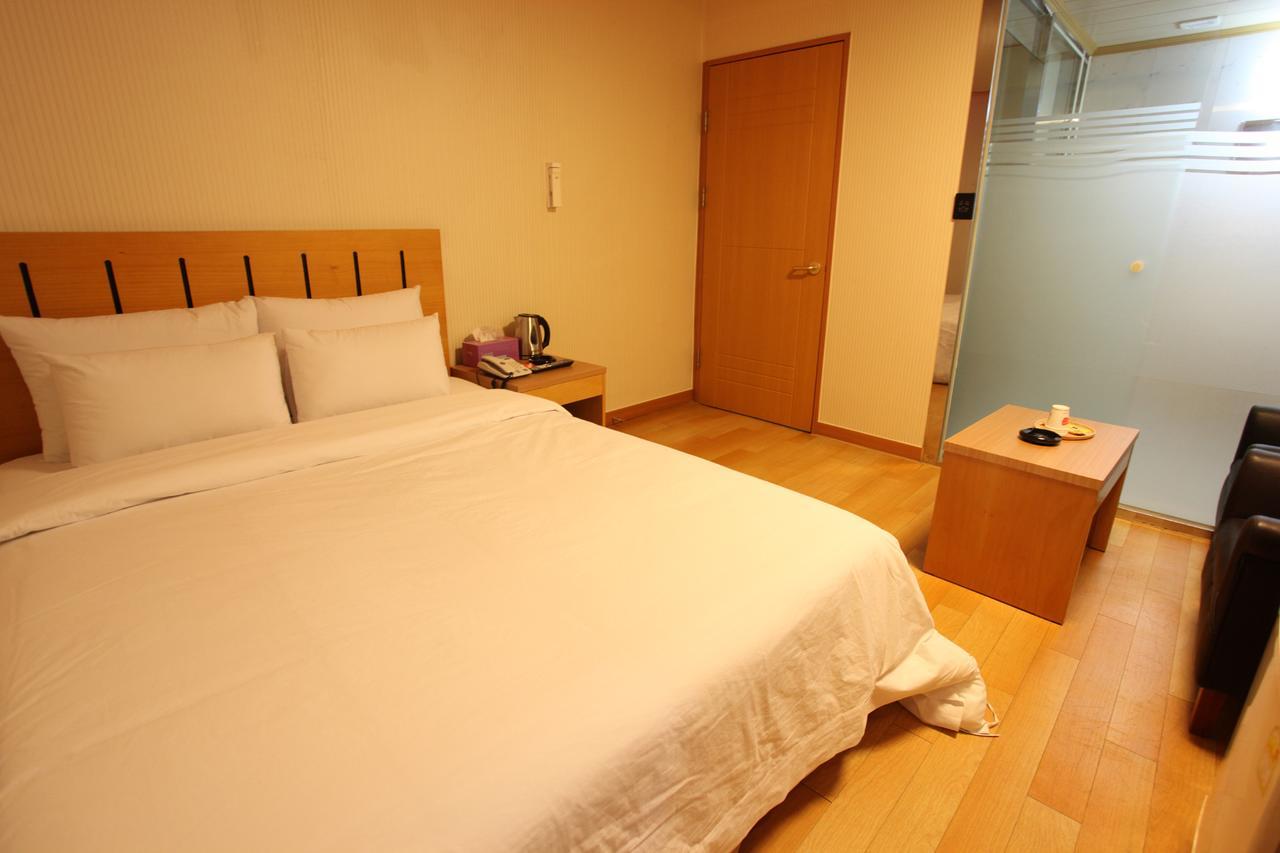 Prince Hotel Seul Esterno foto