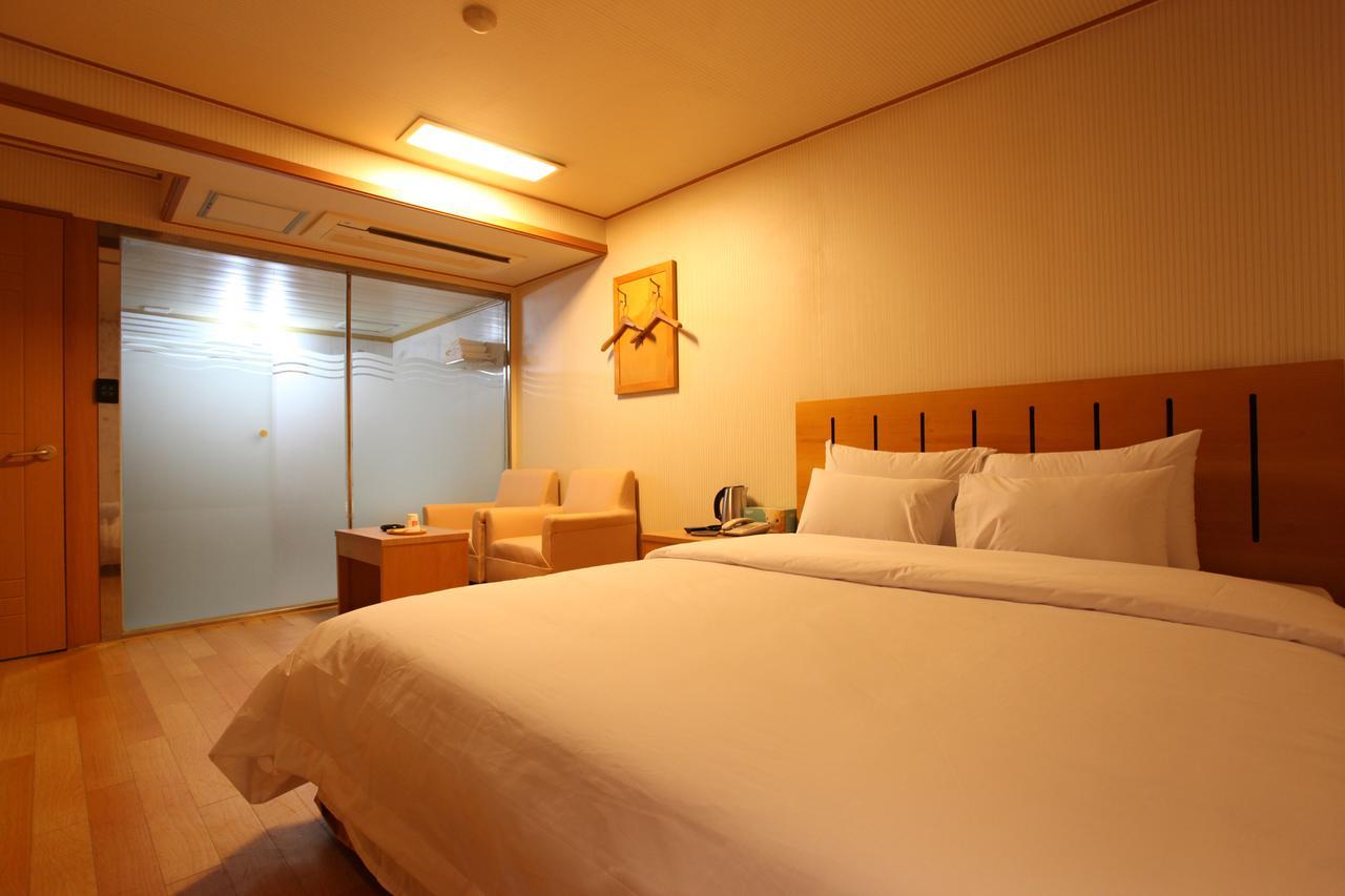 Prince Hotel Seul Esterno foto