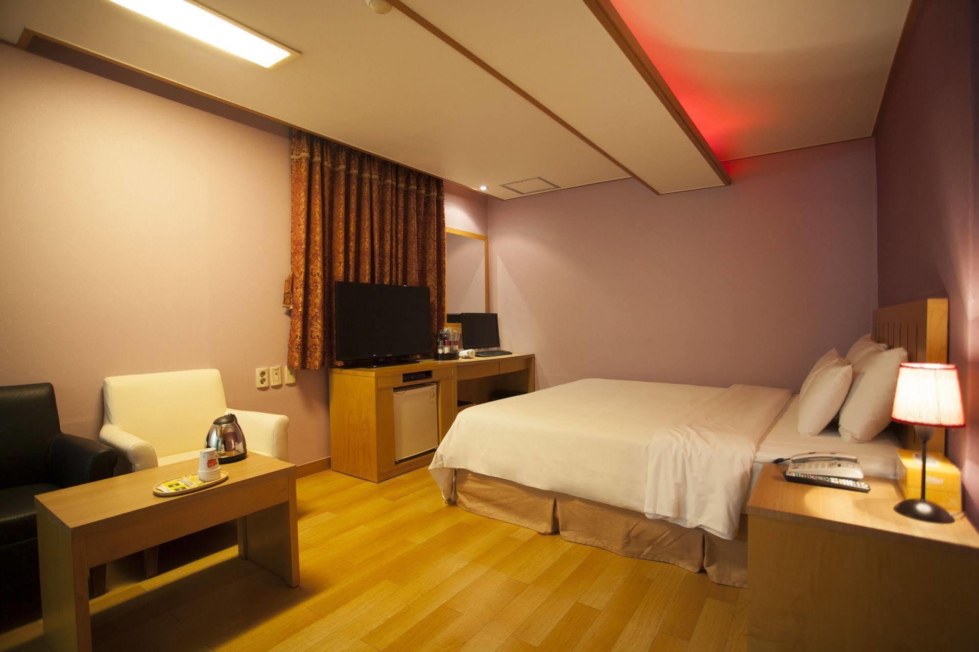 Prince Hotel Seul Esterno foto